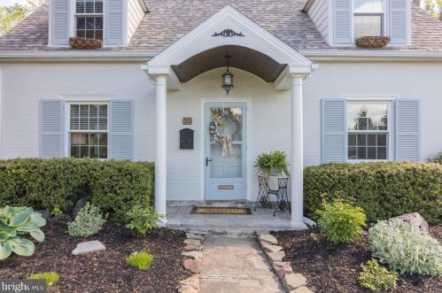 55 Oak Dr, Lansdale, PA 19446-2305