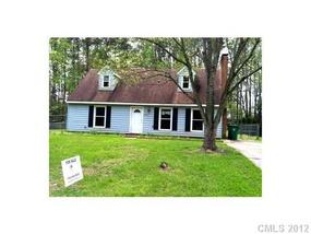6333 Round Hill Rd, Charlotte, NC 28211-6212