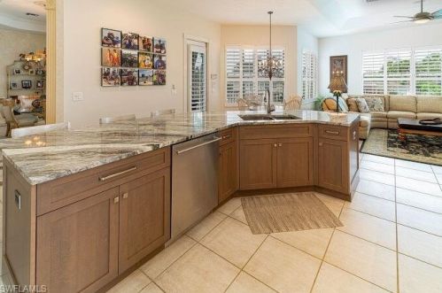 446 Bayside Ave, Naples FL 34108-2314 exterior