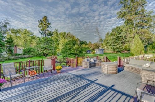 1751 Circle Dr, Martinsville NJ  08836-2148 exterior