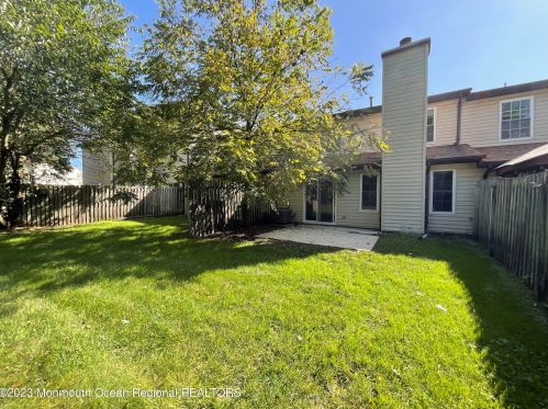 21 Mariners Cv, East Freehold, NJ 07728-3704