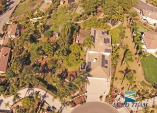 1926 Golden Hill Dr, Vista, CA 92084-2589