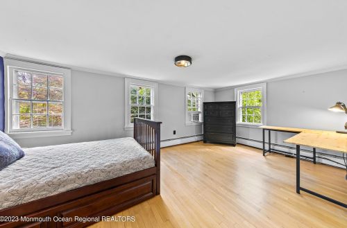 904 Sycamore Ave, Tinton Falls NJ 07724-3132 exterior