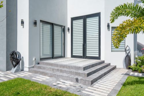 2215 Florida Ave, West Palm Beach, FL 33401-7641