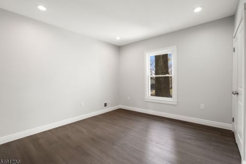 22 Ward Pl, Montclair NJ  07042-3106 exterior