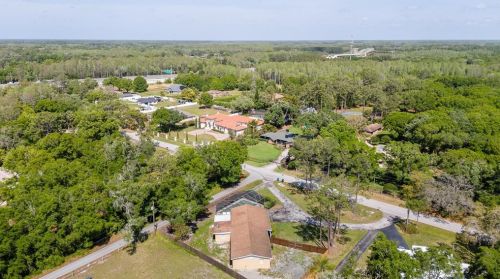 5476 Lk Le Clare Rd, Lutz FL  33558-8013 exterior