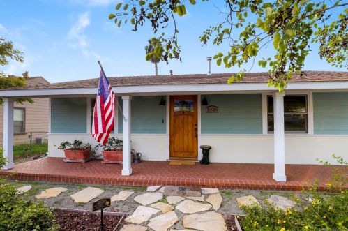 3936 Violet St, La Mesa, CA 91941-7542
