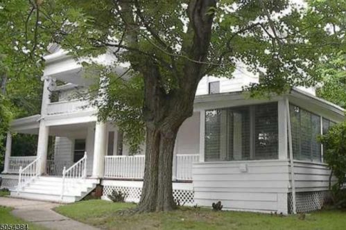 405 River Rd, Piscataway, NJ 08854-3509