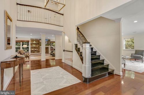 5050 Garfield St, Washington, DC 20016-3451