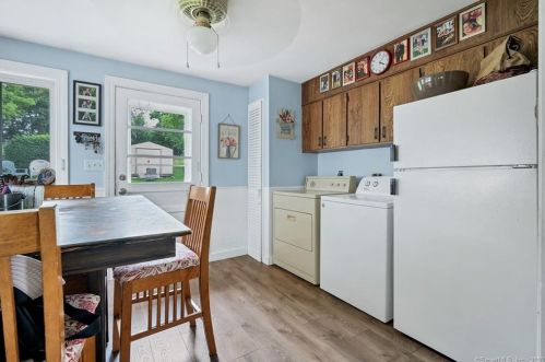 38 Douglas Ave, Waterbury CT  06708-2727 exterior