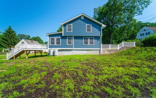 27 Garrigus Ct, Waterbury CT  06716-3103 exterior