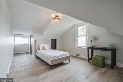 1954 49th St, Camden NJ  08110-2958 exterior