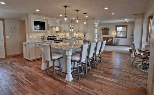 208 4th St, South Platte, NE 68832-9577