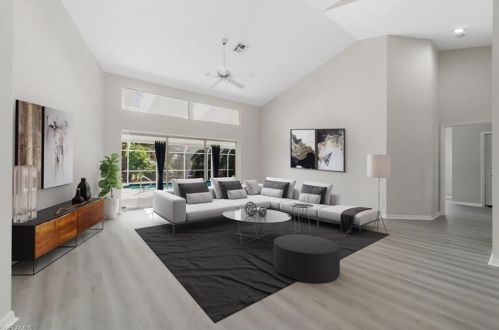 348 Wimbledon Ln, Naples, FL 34104-6598