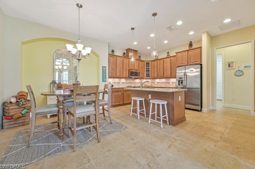 9137 Isla Bella Cir, Bonita Springs FL  34135-7198 exterior