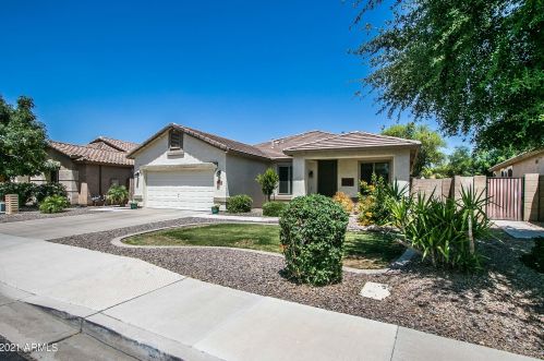 4272 Torrey Pines Ln, Chandler, AZ 85249-7152
