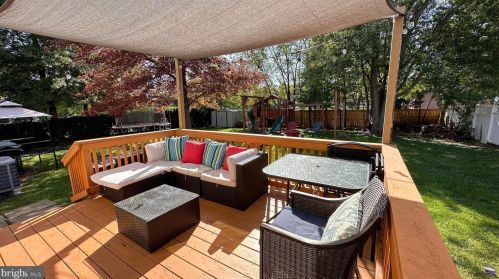 105 Appletree Dr, Leesburg VA  20176-4507 exterior