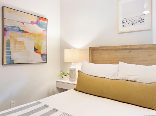 824 Anacapa Ct, San Diego CA  92109-8203 exterior