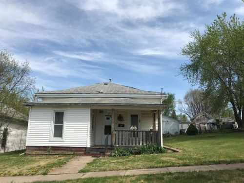 210 Center Ave, Prague, NE