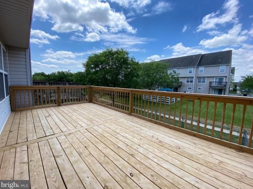 260 Northdown Dr, Dover DE 19904-9792 exterior