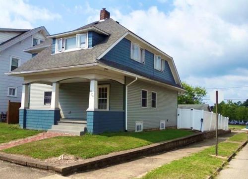 474 Baldwin Ave, Hermitage PA  16146-2743 exterior