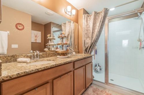 2107 Colville Chase Dr, Ruskin FL  33570-6306 exterior