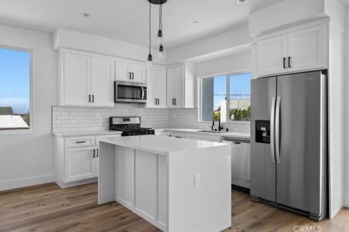 26105 Narbonne Ave, Lomita, CA 90717-2913
