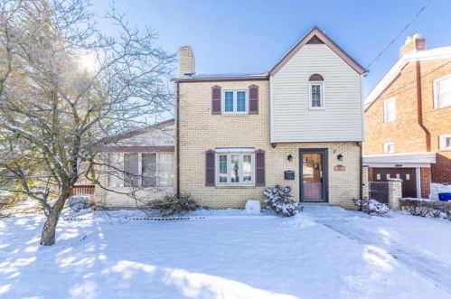 3142 Willett Rd, Pittsburgh, PA 15227-3042