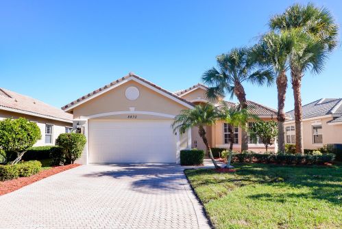8832 First Tee Rd, Fort Pierce, FL 34986-3063