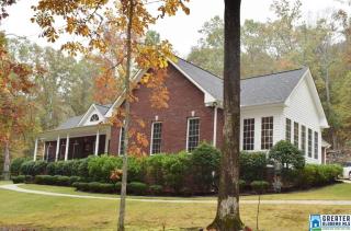 8863 Jade Lake Rd, Pinson, AL 35126-6422