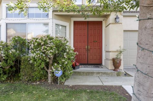 218 Summerwind Dr, Milpitas, CA 95035-2413