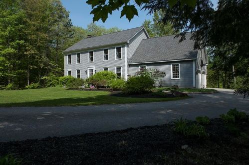 565 Penacook Rd, Hopkinton NH  03229-2916 exterior
