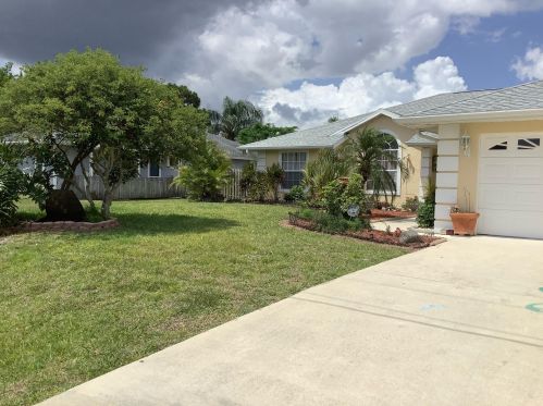 1658 Brisbane St, Fort Pierce, FL 34984-3509