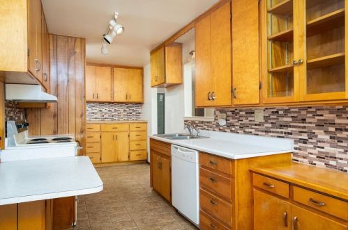 14030 Hilltop Rd, Pine Grove, CA 95665-9809