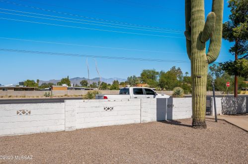 1742 Irvington Rd, Tucson, AZ 85714-1753