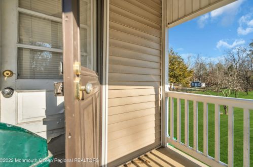 237 Cassville Rd, Jackson Twp NJ  08527-4717 exterior