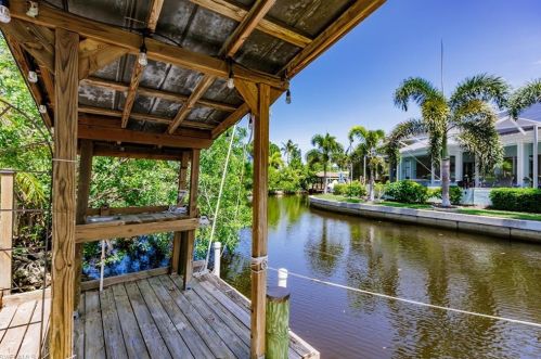 2631 Gulfview Dr, Naples FL  34112-5829 exterior