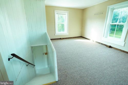 4052 Jerome Rd, Edinburg VA  22824-2500 exterior