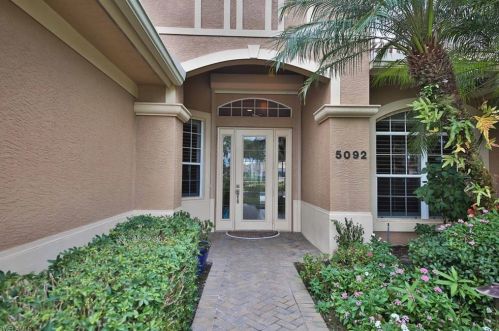 5092 Post Oak Ln, Naples FL  34105-4526 exterior