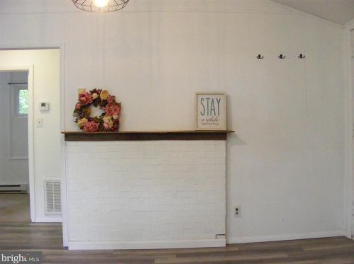 96 Big Red Oak Rd, Harpers Ferry WV  25425-5893 exterior