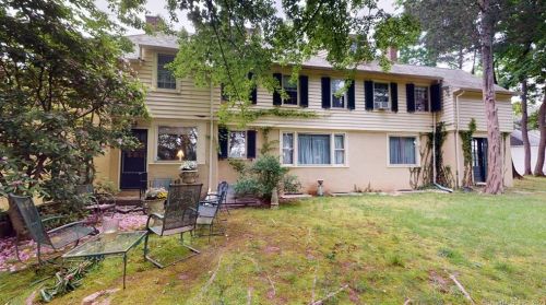 541 Lincoln St, New Britain CT 06052-1802 exterior