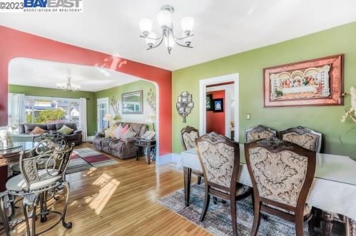 2708 Humboldt Ave, Oakland CA  94602-3635 exterior