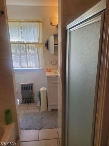 1047 6th St, Plainfield, NJ 07063-1432