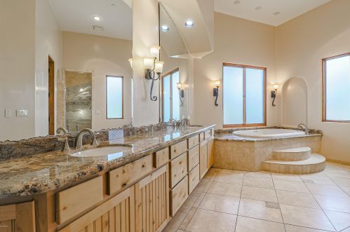 3833 67 Ave, Phoenix AZ 85033 exterior