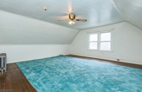 19 Cloverhill Pl, Montclair NJ 07042-4818 exterior