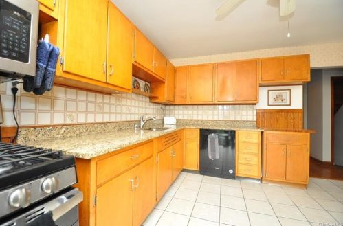 13 Oak Ave, Highland Falls NY  10928-1308 exterior