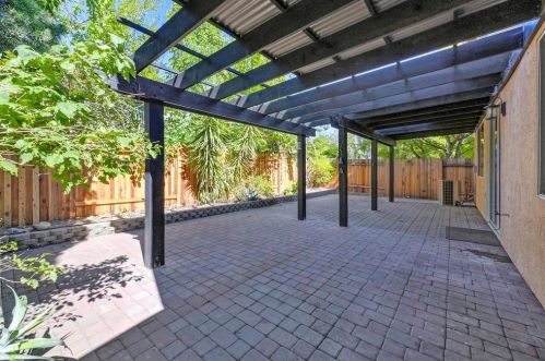 11407 Gold Station Dr, Rancho Cordova CA  95670-6209 exterior