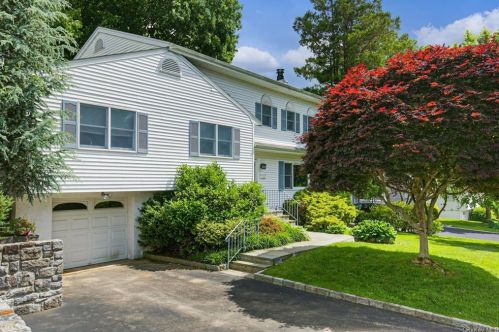 41 Edgewood Rd, Hartsdale, NY 10530-1226