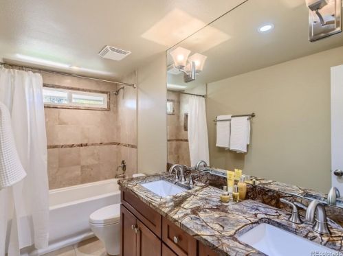 7849 Valentia St, Englewood CO 80112-3338 exterior