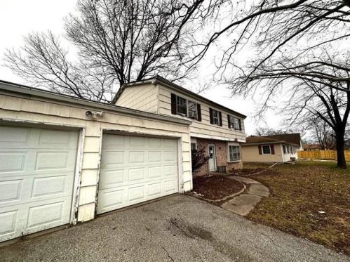 373 Greendale Dr, Valpo IN  46385-8445 exterior